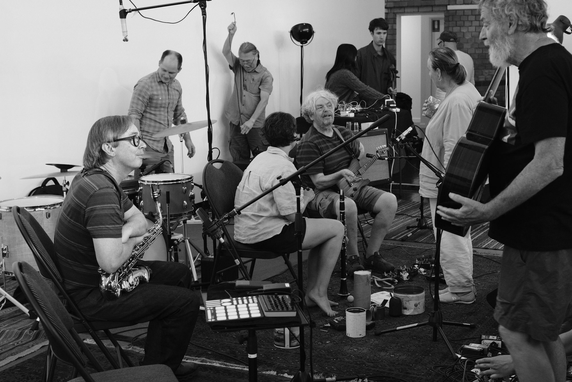 Large group packing up at the end of the festival.