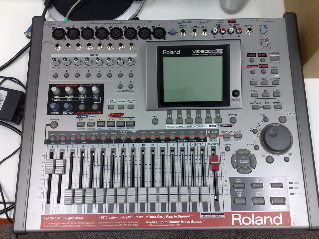 Howto: Roland VS-2000 Digital Studio Workstation